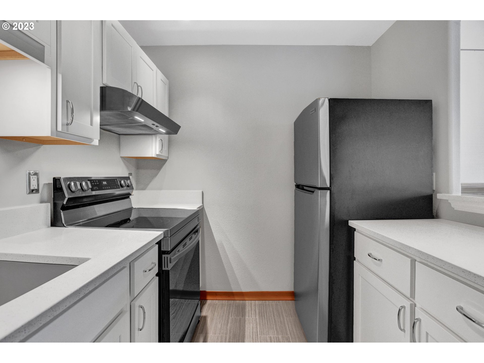 7518 Southwest Barnes Road, Unit A Portland, OR 97225 - Photo 16 of 32 Gallery Image 16