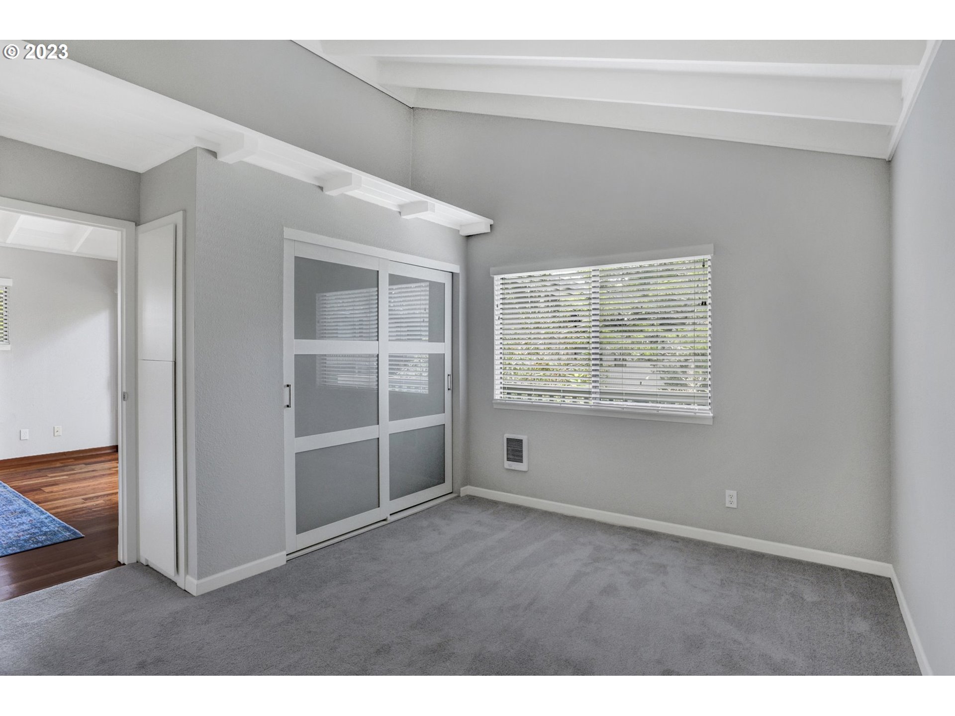 7518 Southwest Barnes Road, Unit A Portland, OR 97225 - Photo 18 of 32 Gallery Image 18