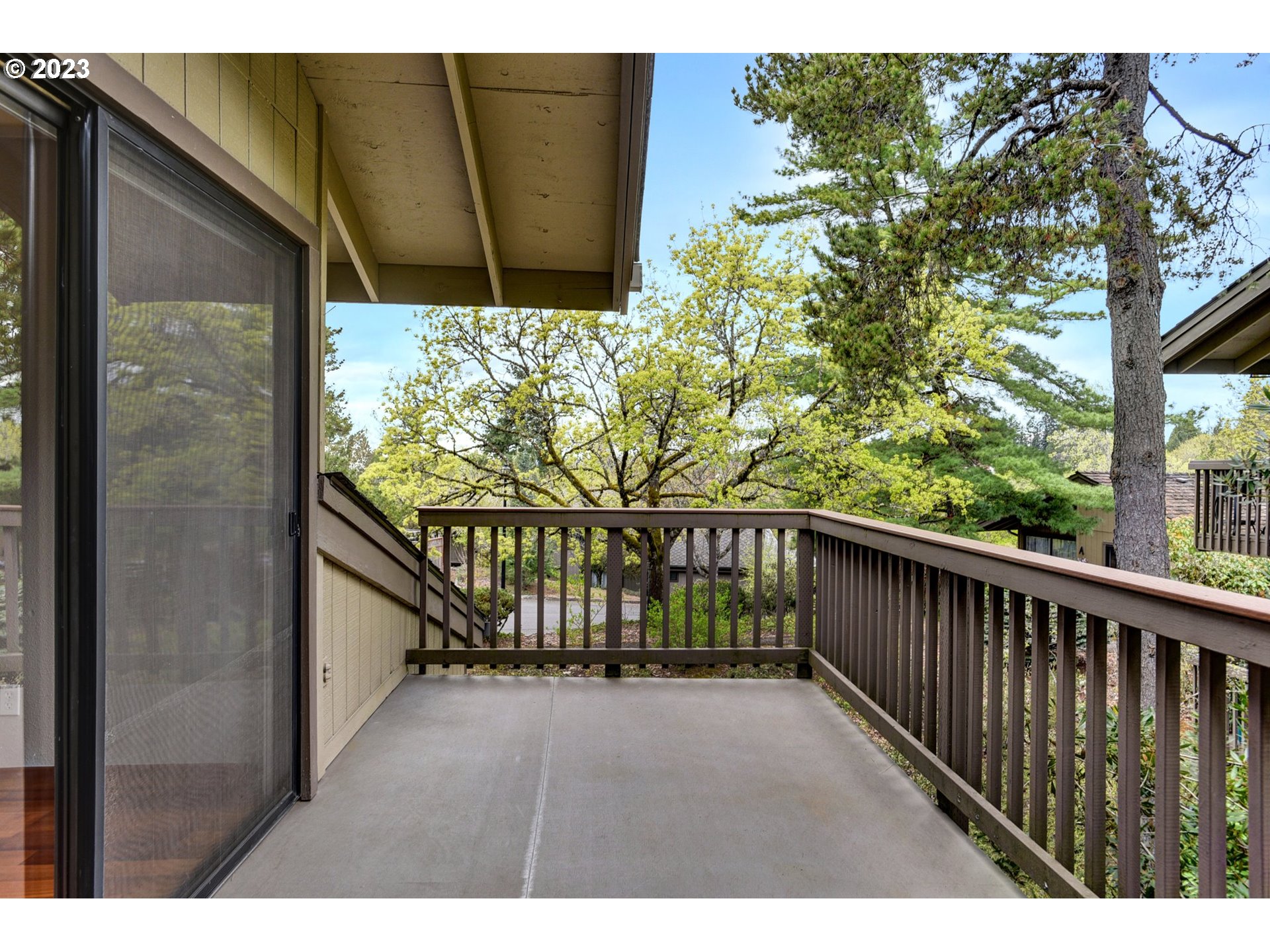 7518 Southwest Barnes Road, Unit A Portland, OR 97225 - Photo 4 of 32 Gallery Image 4