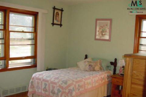 238 Riverside Drive Mount Clemens, MI 48043 - Photo 4 of 9 409835-3.JPG