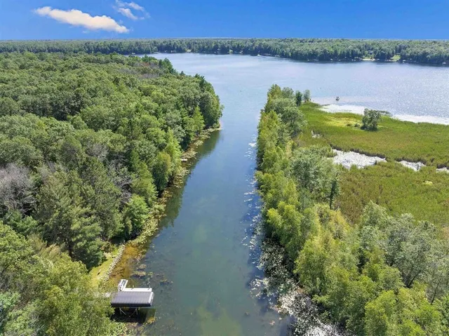 $329,000 | N1220 Otter Ponds Lane, Keshena, WI 54135
