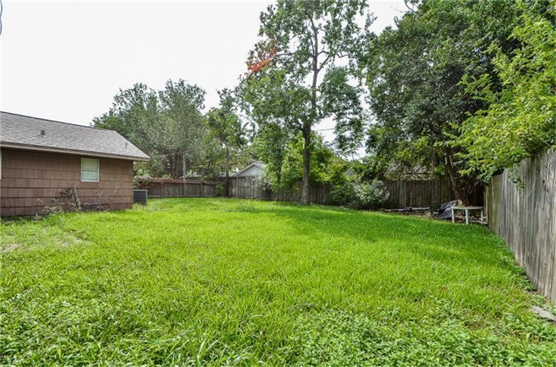 4401 Hummingbird Street Houston, TX 77035 - Photo 25 of 26 Gallery Image 25