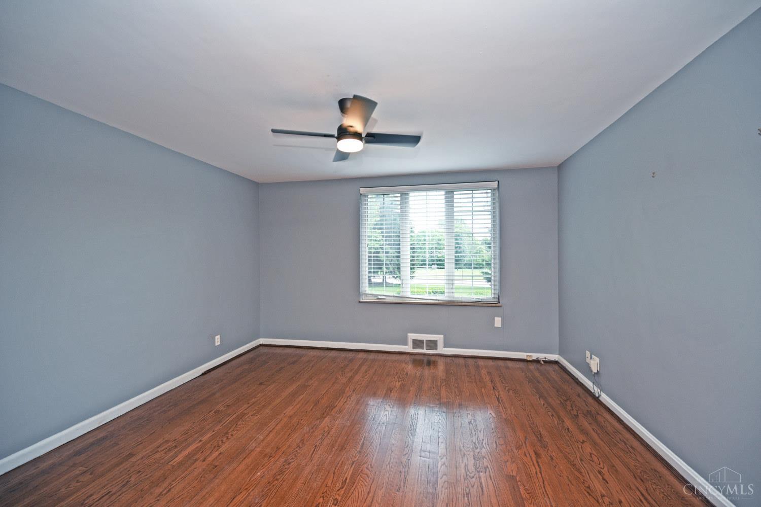 1020 West Galbraith Road Cincinnati, OH 45231 - Photo 29 of 67 Gallery Image 29