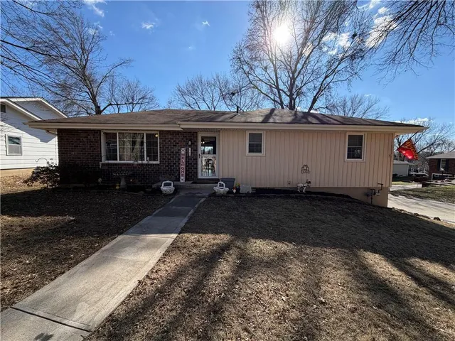 $259,900 | 2502 Flintstone Drive, St. Joseph, MO 64505