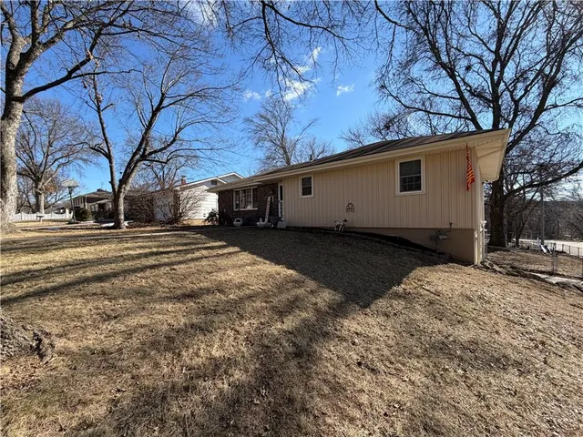 $259,900 | 2502 Flintstone Drive, St. Joseph, MO 64505