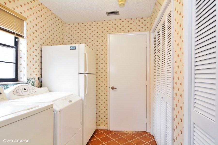 3915 Northwest 27th Avenue Boca Raton, FL 33434 - Photo 15 of 17 LaundryRoom
