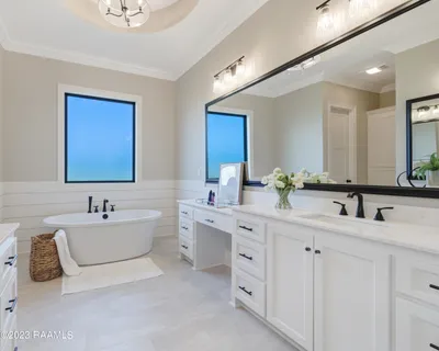 $499,000 | 104 Carriage Lakes Drive, Youngsville, LA 70592