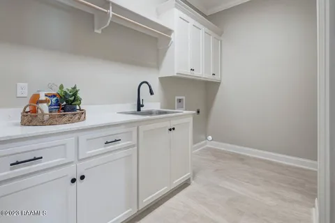 $499,000 | 104 Carriage Lakes Drive, Youngsville, LA 70592