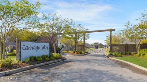 $499,000 | 104 Carriage Lakes Drive, Youngsville, LA 70592