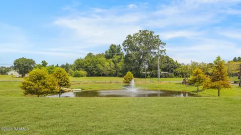 $499,000 | 104 Carriage Lakes Drive, Youngsville, LA 70592