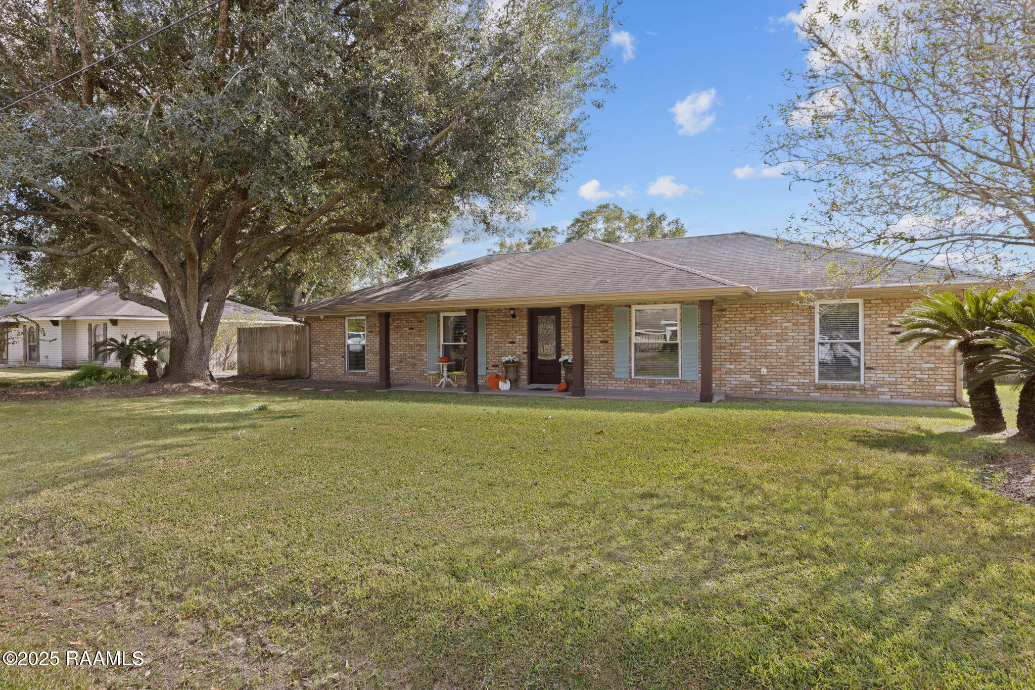 2-web-or-mls-1009 Stephen St-2