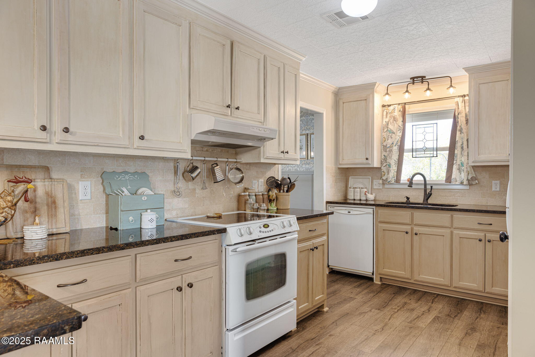 1009 Stephen Street Scott, LA 70583 - Photo 11 of 25 12-web-or-mls-1009 Stephen St-12