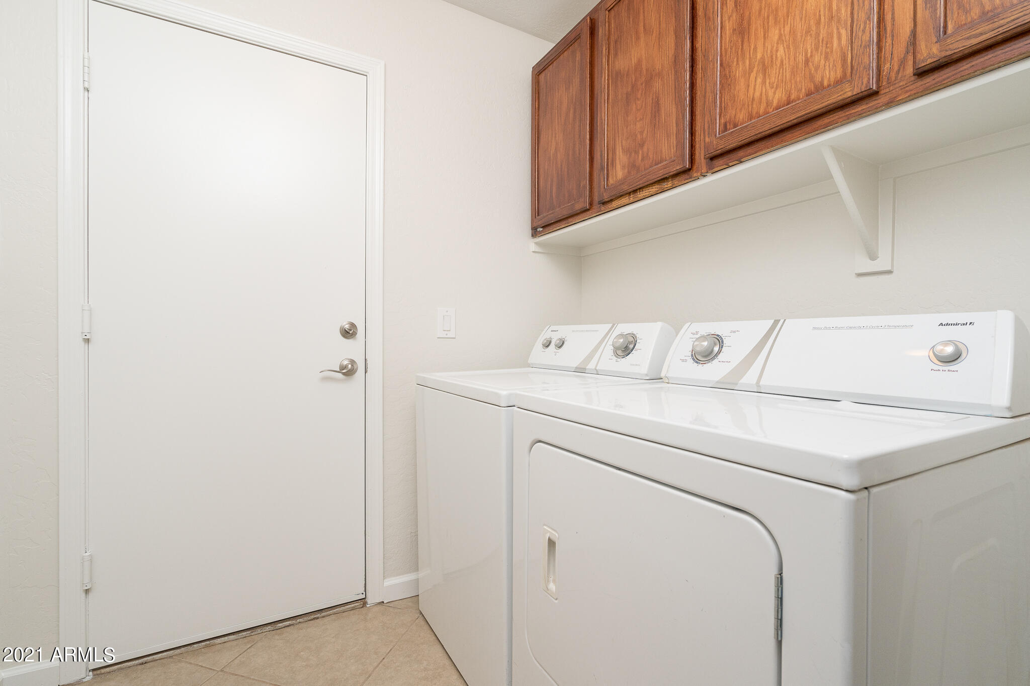 3235 East Bonanza Road Gilbert, AZ 85297 - Photo 20 of 35 20_Laundry_01