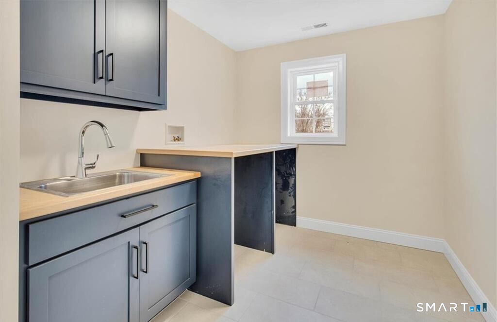 8 Taylor Road Colchester, CT 06415 - Photo 16 of 27