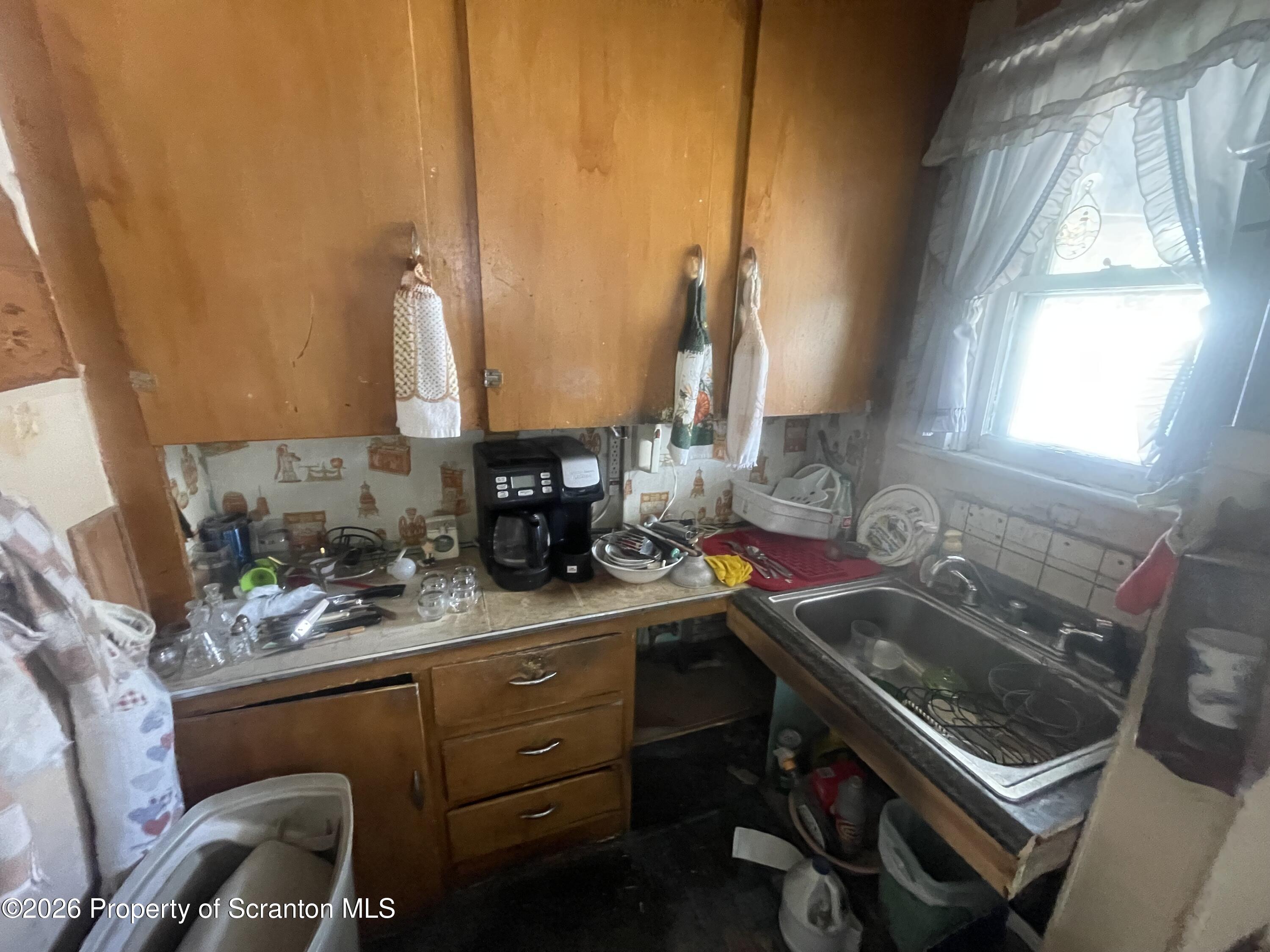 1625 Myrtle Street Scranton, PA 18510 - Photo 17 of 35 Kitchen