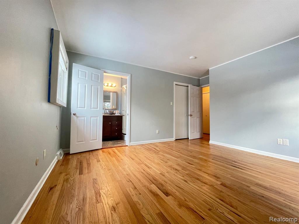 36234 Congress Road Farmington, MI 48335 - Photo 13 of 29