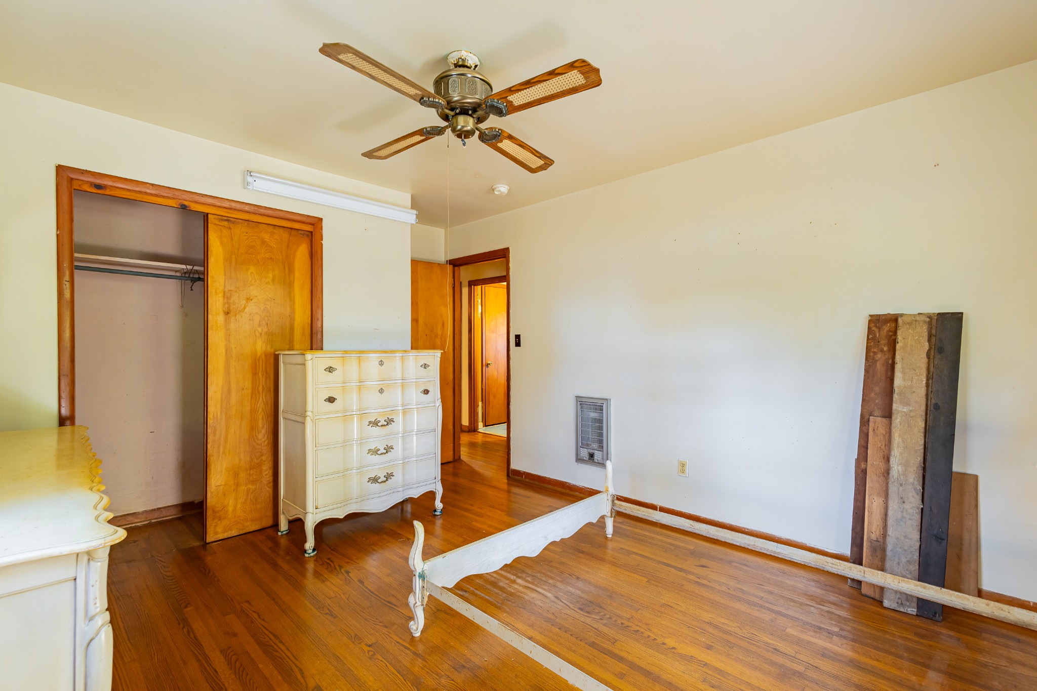340 Yates Road Hillsboro, TN 37342 - Photo 34 of 69 wooden floor in an empty room with a window