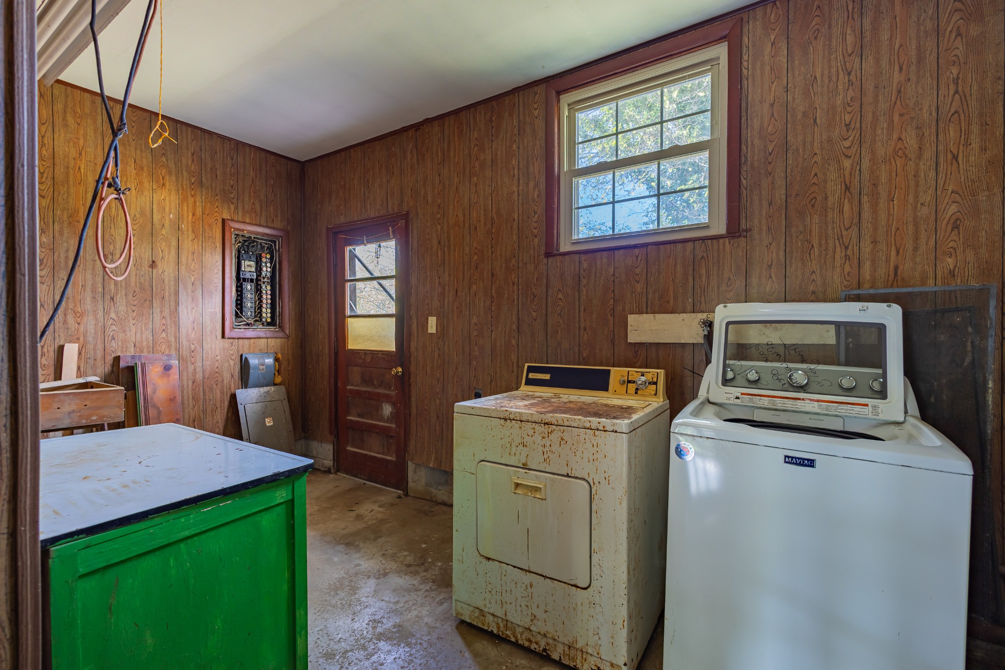 340 Yates Road Hillsboro, TN 37342 - Photo 47 of 69 a kitchen that has a stove and a table in it