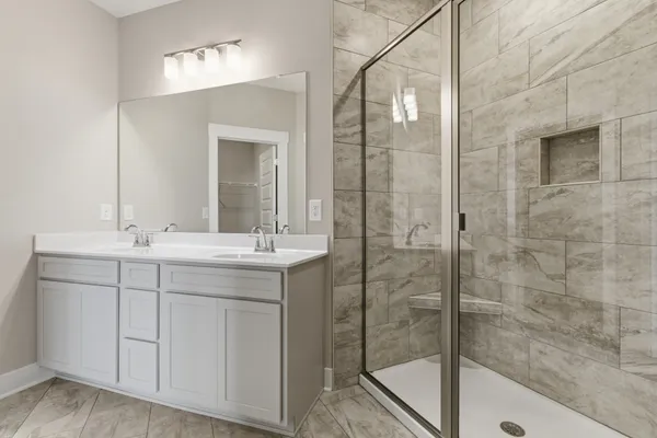 $435,000 | 1422 Suzanne Drive, Murfreesboro, TN 37128