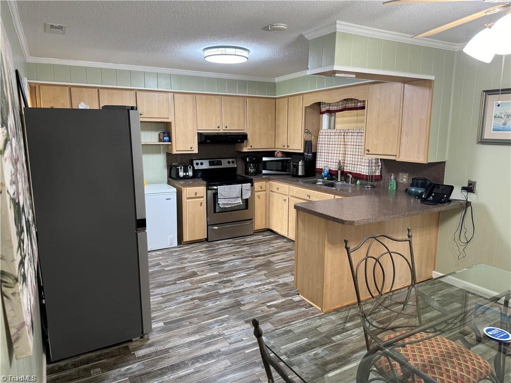 215 Freeman Street Dobson, NC 27017 - Photo 29 of 37