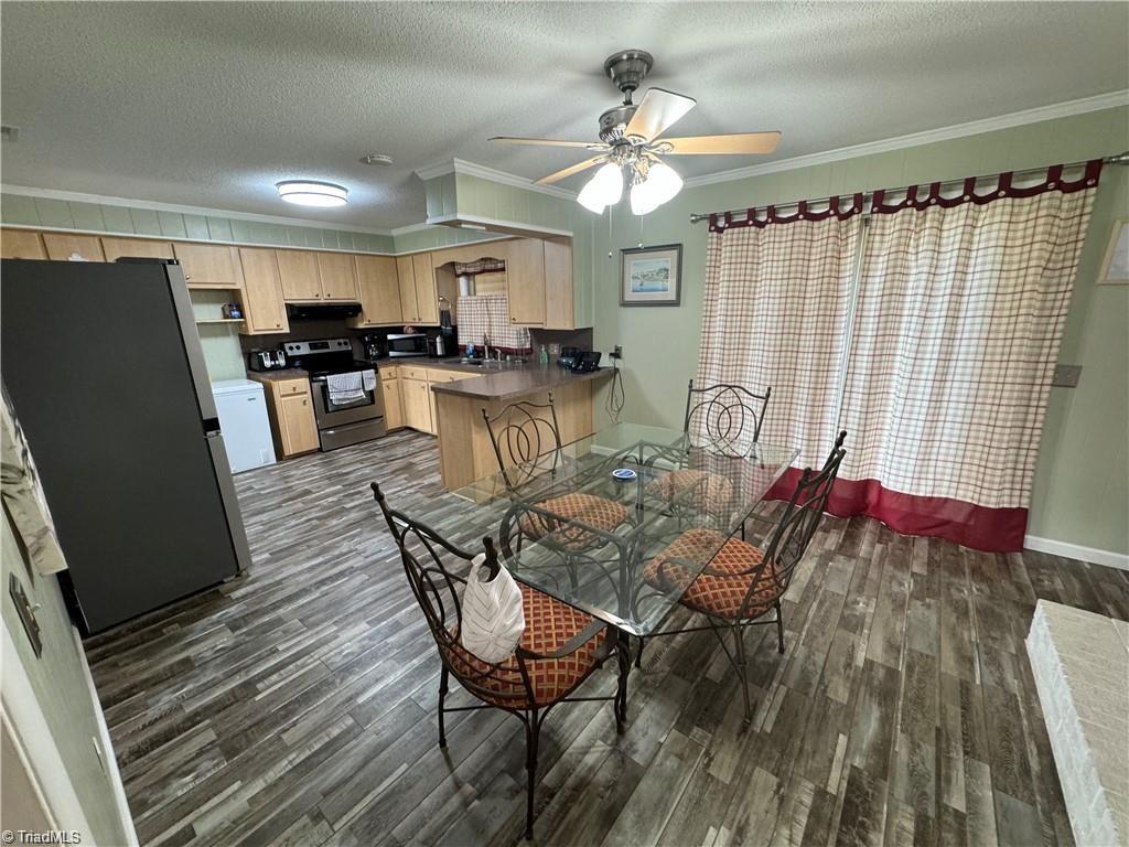215 Freeman Street Dobson, NC 27017 - Photo 30 of 37