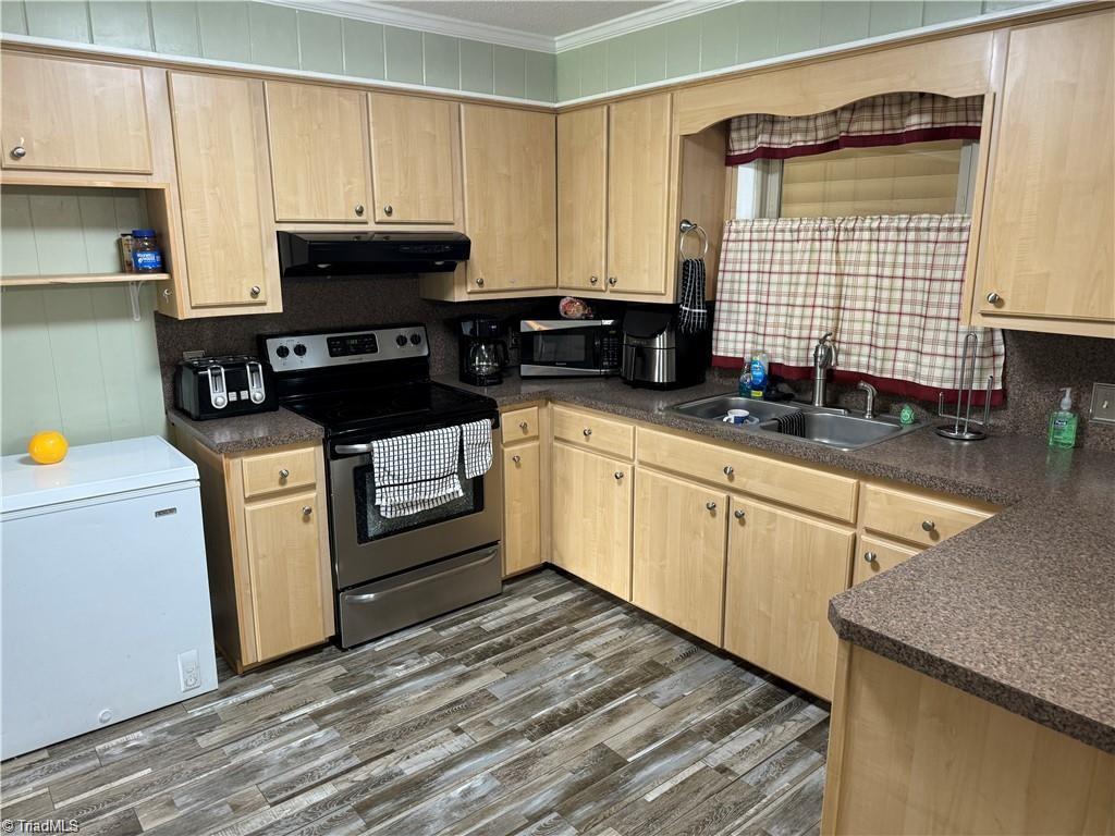 215 Freeman Street Dobson, NC 27017 - Photo 31 of 37