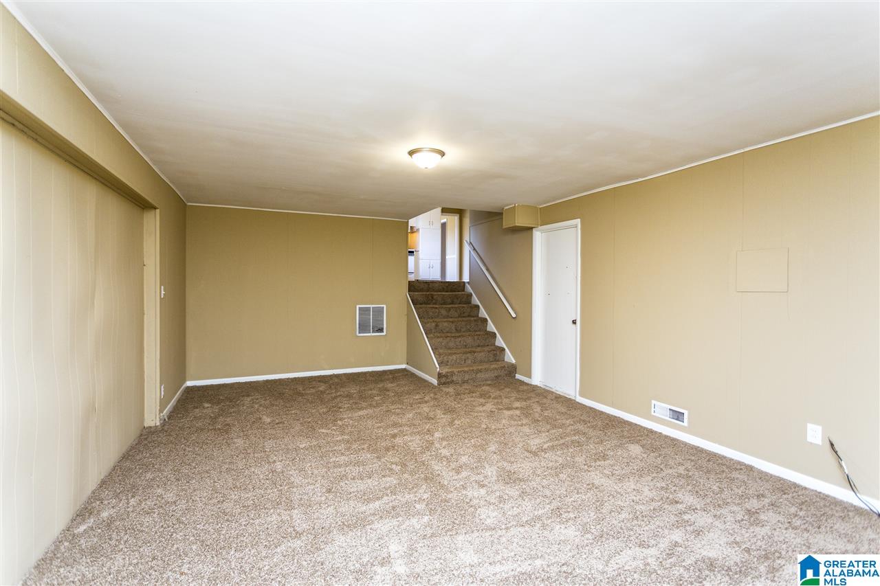 109 4th Way Pleasant Grove, AL 35127 - Photo 5 of 9