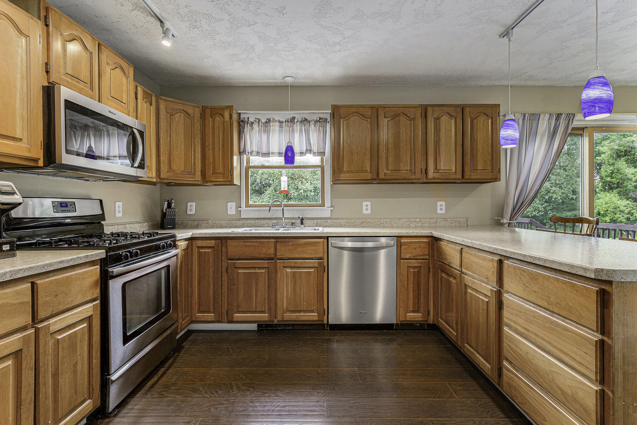 6472 Jordan Road Jackson, MI 49201 - Photo 3 of 37 Kitchen