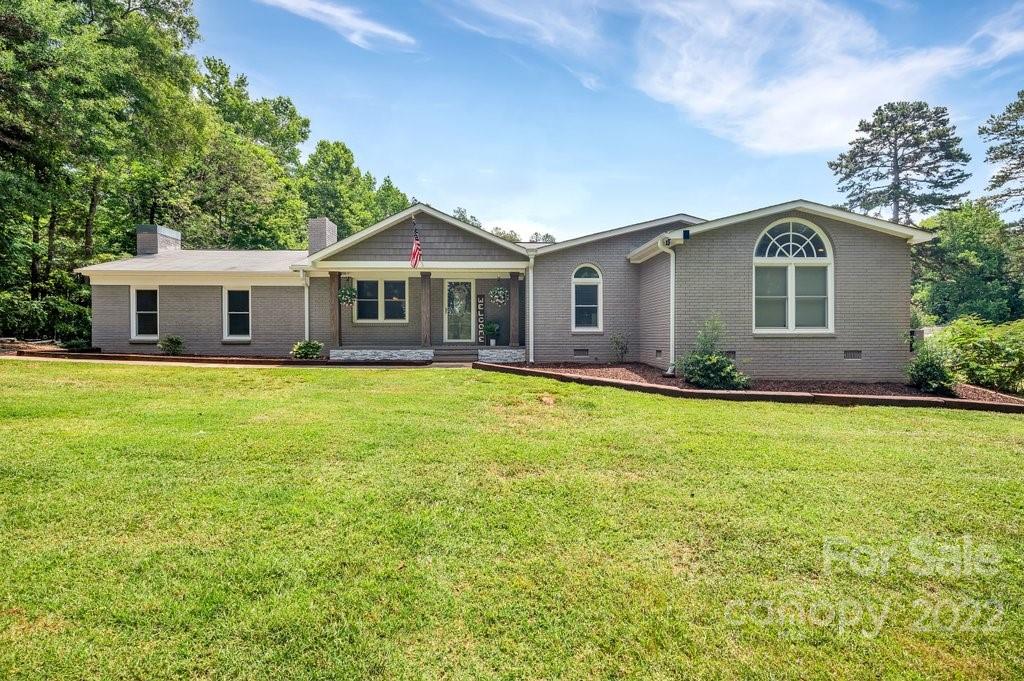 2412 Miranda Road Charlotte, NC 28216 - Photo 1 of 44 Gallery Image 1