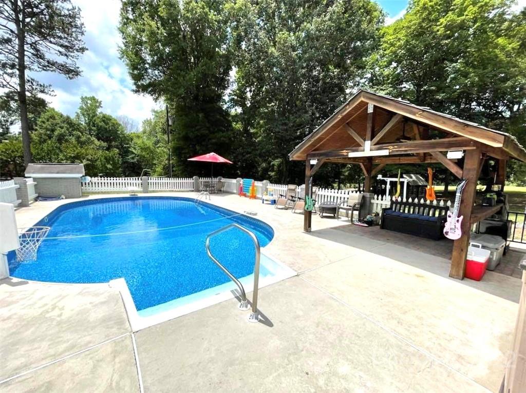 2412 Miranda Road Charlotte, NC 28216 - Photo 2 of 44 Gallery Image 2