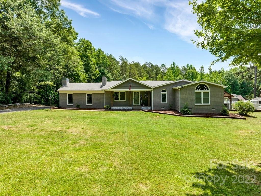 2412 Miranda Road Charlotte, NC 28216 - Photo 5 of 44 Gallery Image 5