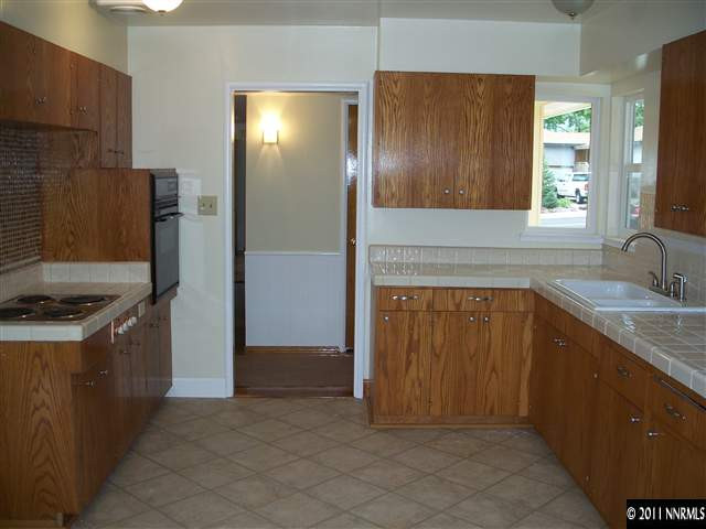 1935 Ives Avenue Reno, NV 89503 - Photo 3 of 13 Photo 3