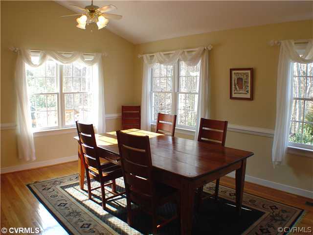 2030 Thornleigh Road Midlothian, VA 23113 - Photo 4 of 12 Breakfast Nook - This sunny breakfast nook has har