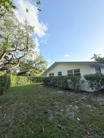 $4,190 | 325 Northeast 131st Street, Unit A, North Miami, FL 33161