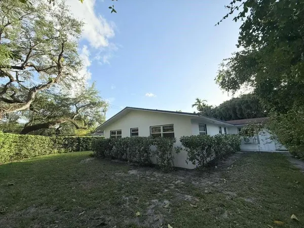 $4,190 | 325 Northeast 131st Street, Unit A, North Miami, FL 33161