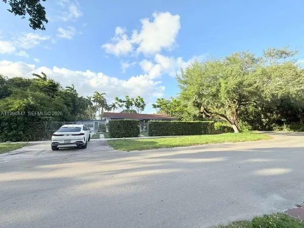 $4,190 | 325 Northeast 131st Street, Unit A, North Miami, FL 33161