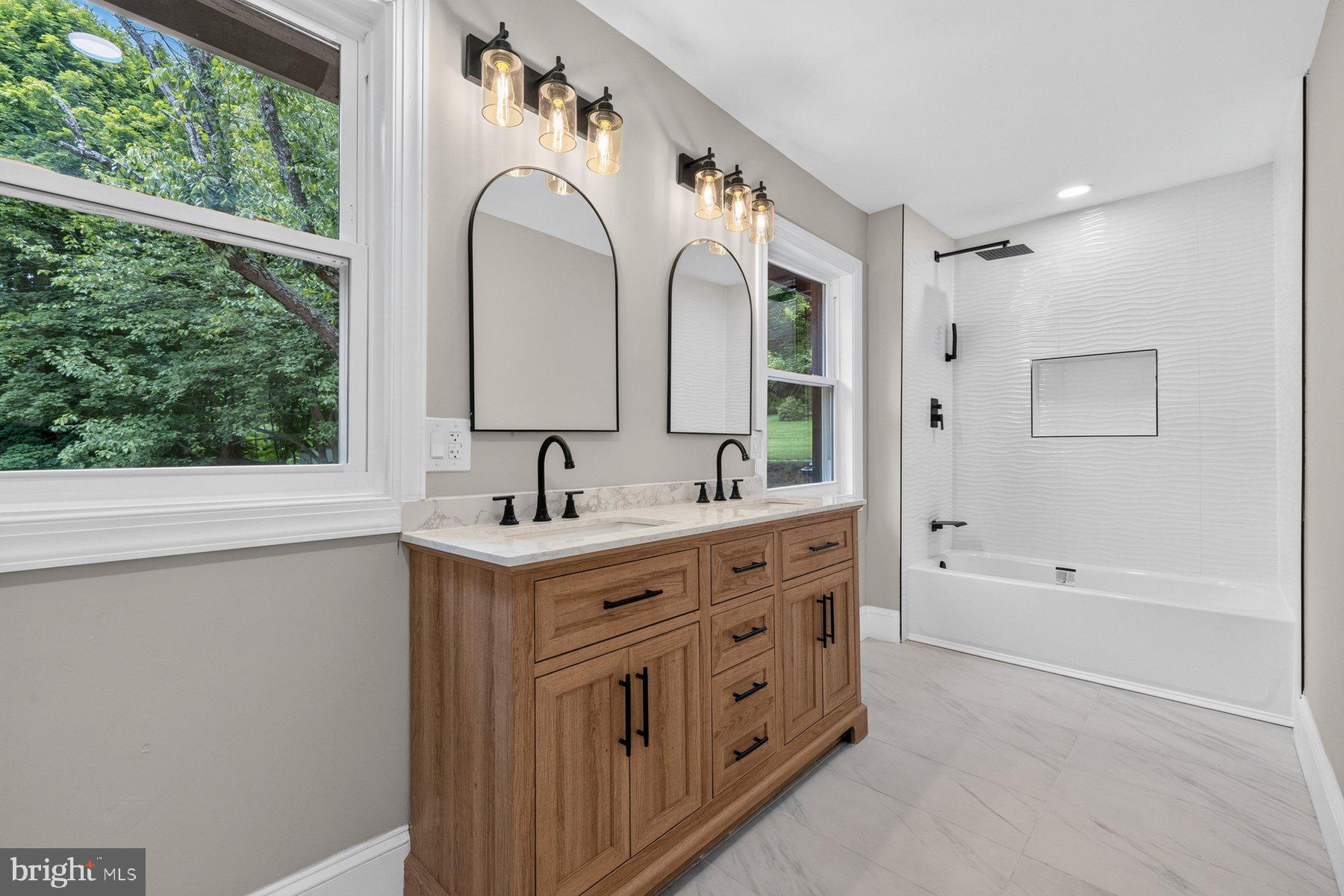 25546 Military Road Cascade, MD 21719 - Photo 27 of 43 Hall Bath