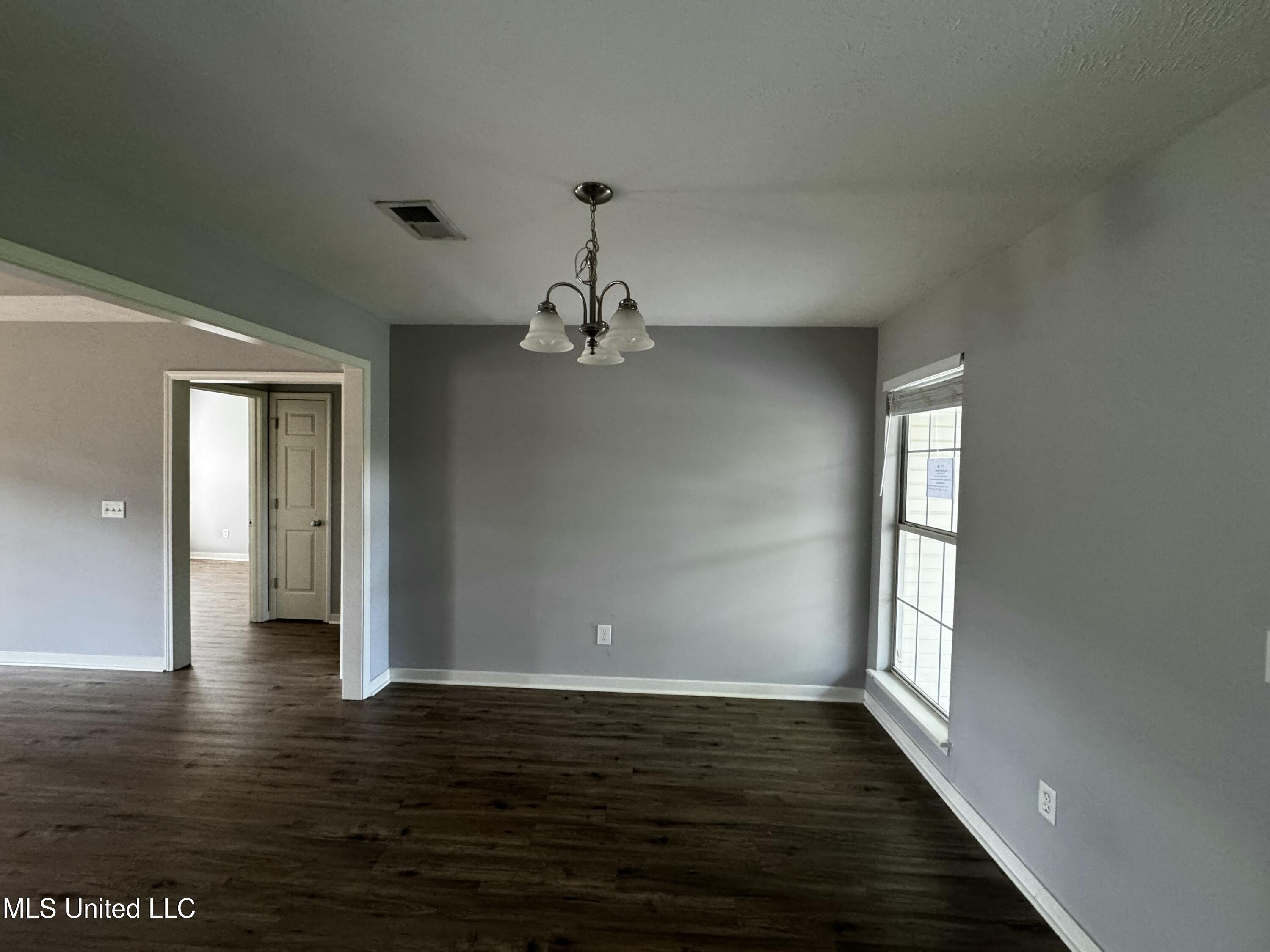 321 Busick Well Road Brandon, MS 39042 - Photo 4 of 11 tempImageGWzrGa