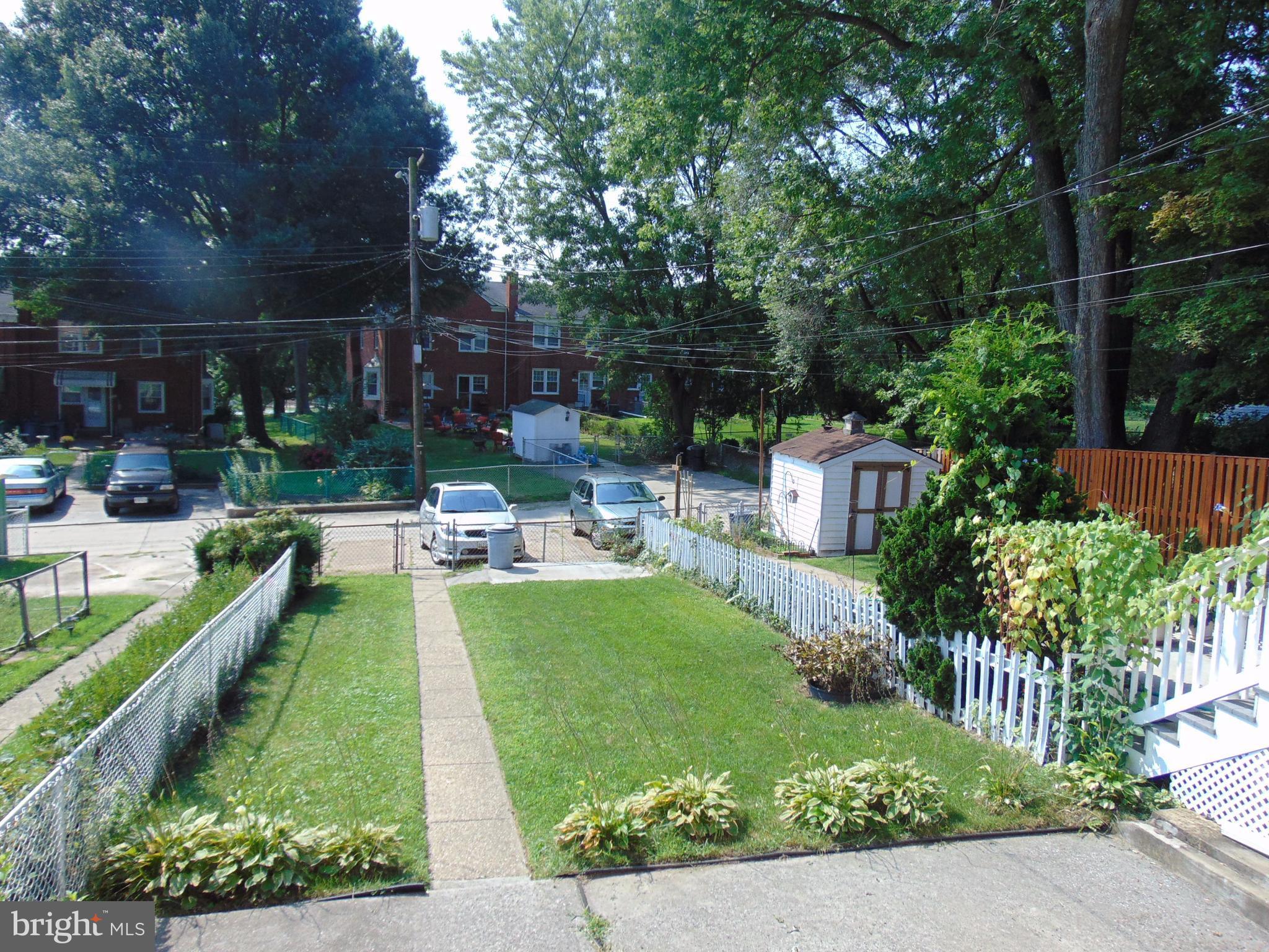 1513 Dellsway Road Baltimore, MD 21286 - Photo 4 of 19 2 Car Parking Pad!