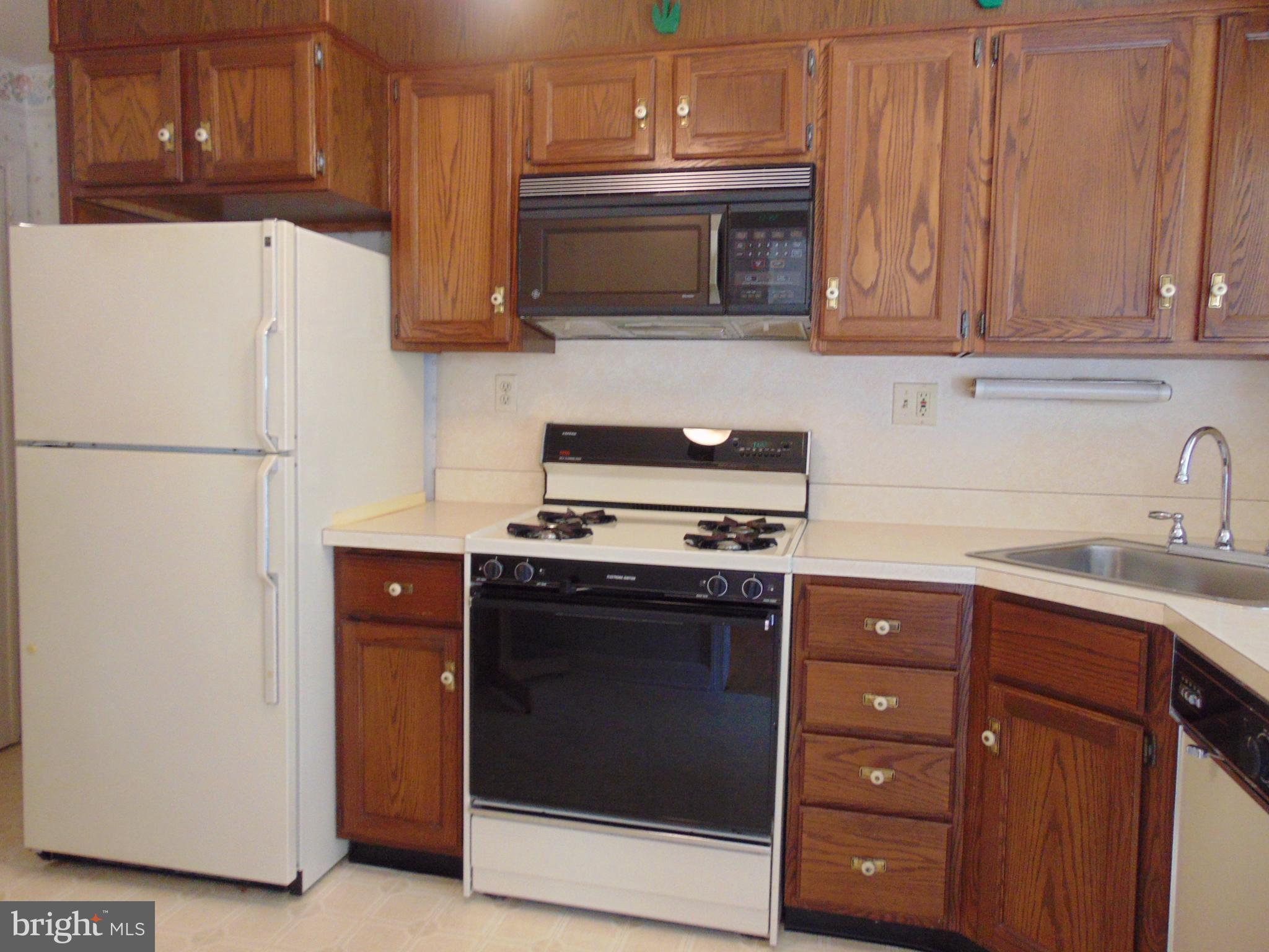 1513 Dellsway Road Baltimore, MD 21286 - Photo 8 of 19 Kitchen View 1