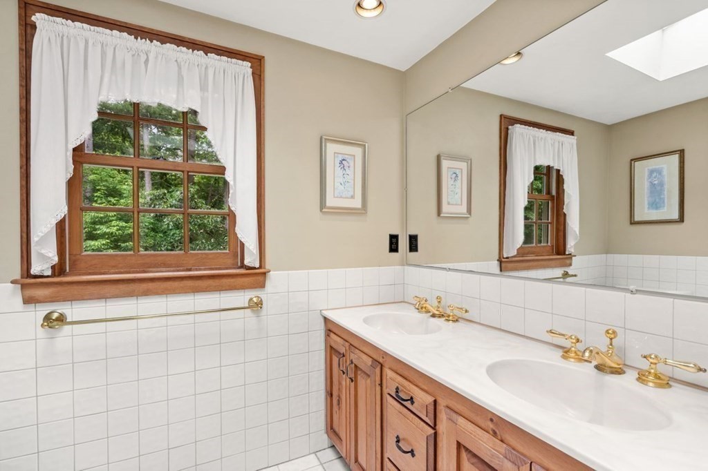 228 Willis Road Sudbury, MA 01776 - Photo 13 of 23 Gallery Image 13