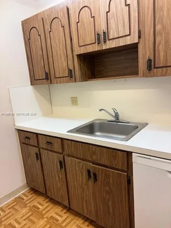 $1,725 | 9050 Jacaranda Lane, Unit 8, Plantation, FL 33324