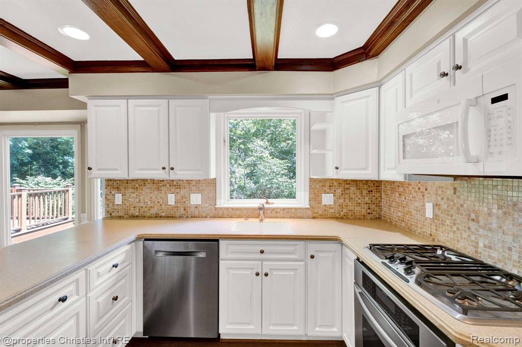 5127 Iron Gate Road Bloomfield Hills, MI 48304 - Photo 13 of 55 Gallery Image 13
