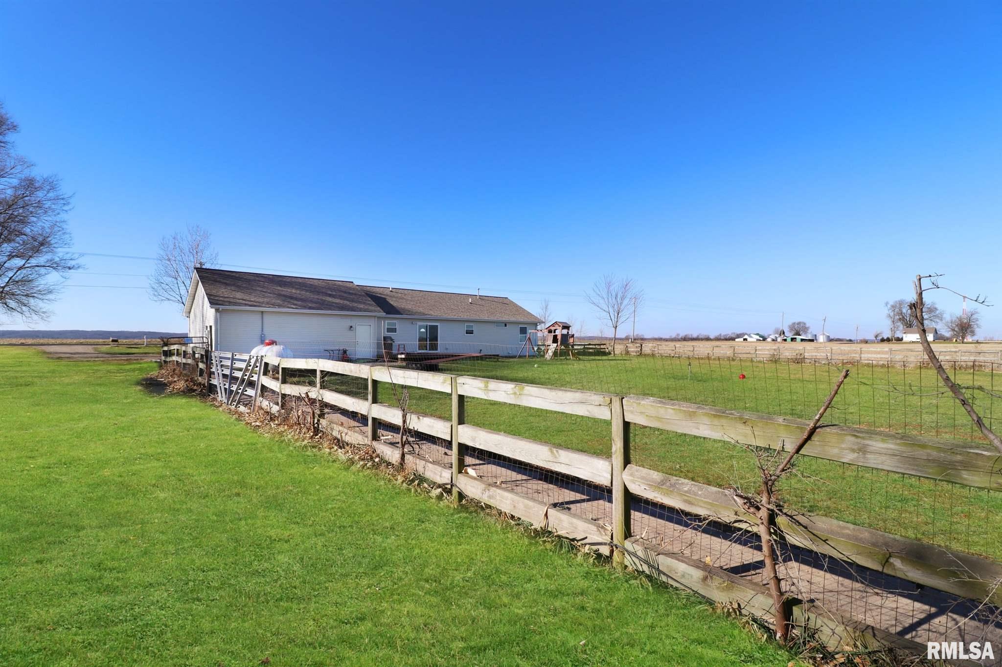 14608 North Wayne Road Chillicothe, IL 61523 - Photo 5 of 26 Gallery Image 5