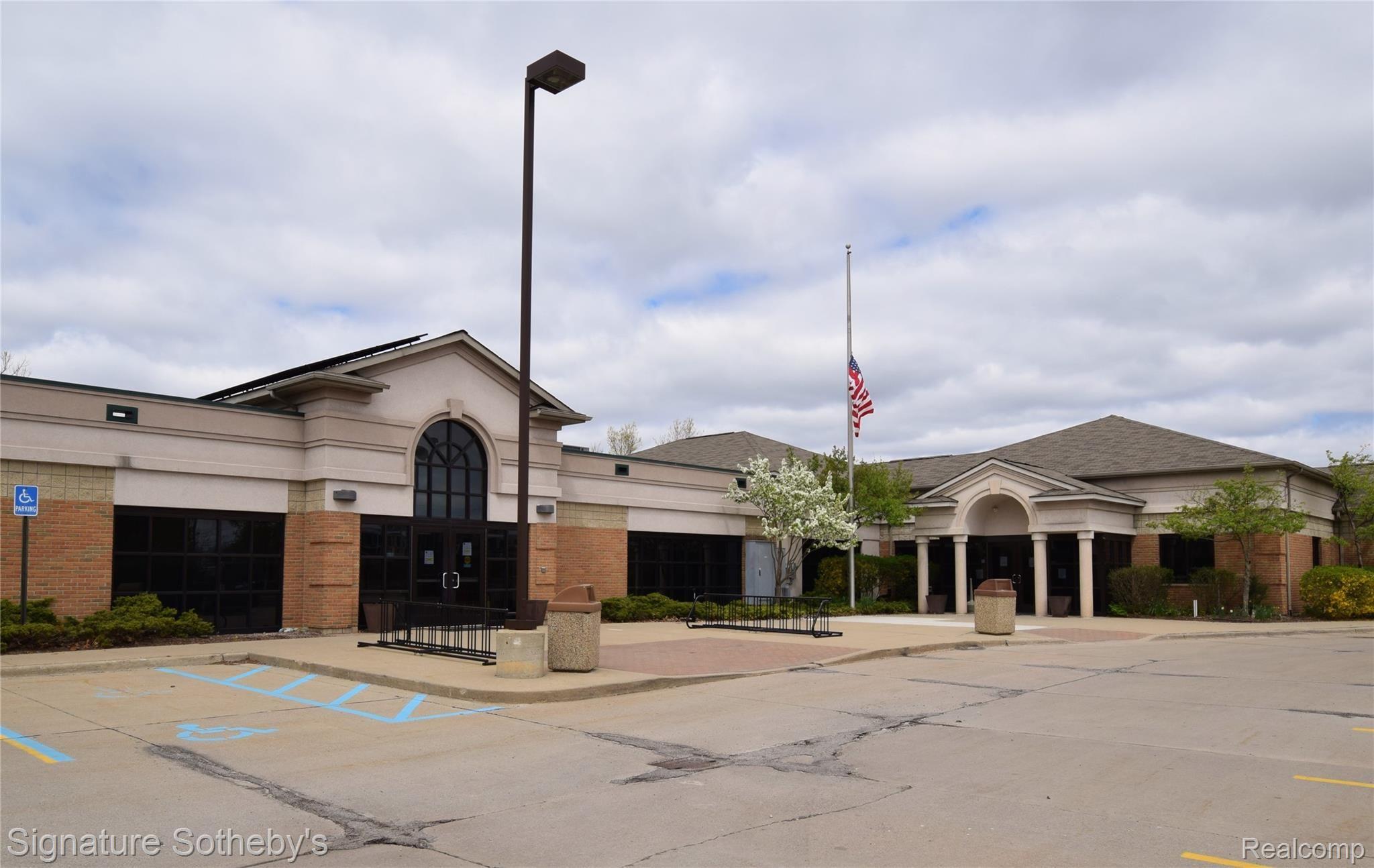 53 Wellesley Drive Pleasant Ridge, MI 48069 - Photo 48 of 49 Community Center
