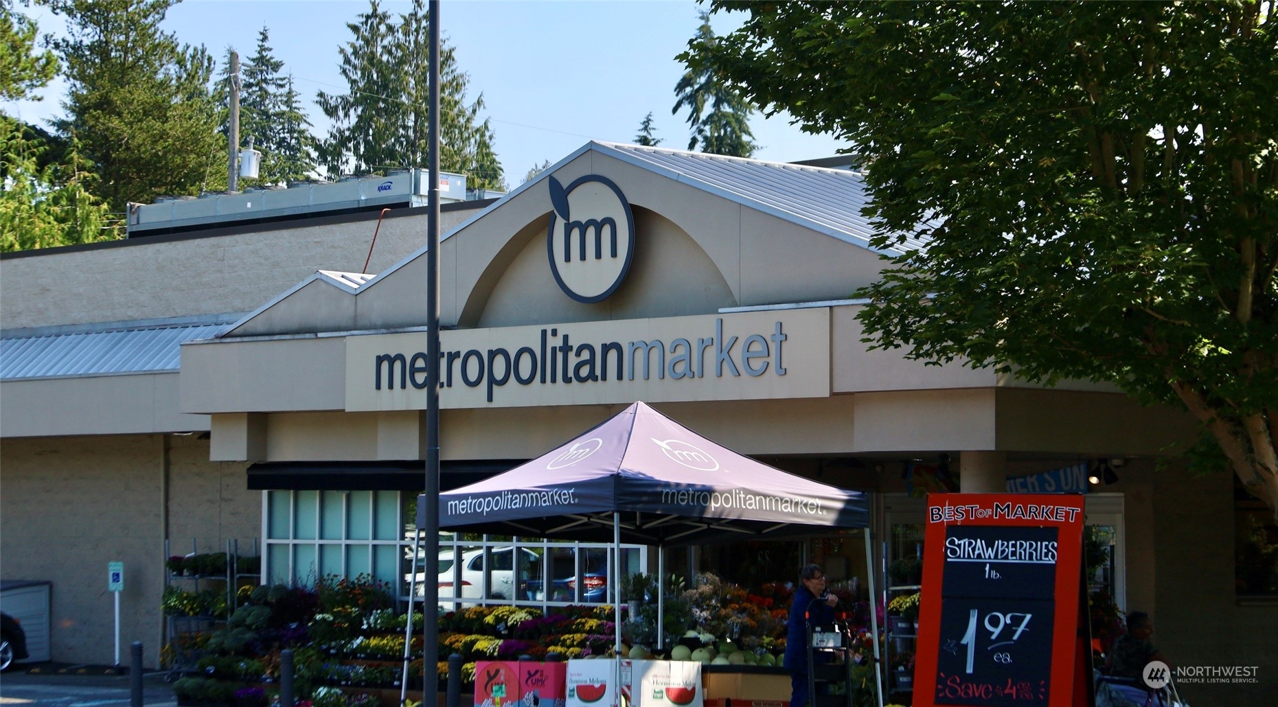 3121 West Government Way, Unit 405 Seattle, WA 98199 - Photo 26 of 29