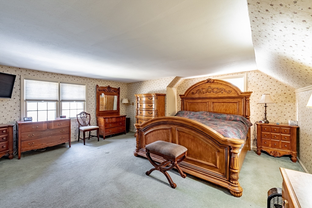 478 Amostown Road West Springfield, MA 01089 - Photo 19 of 30 Gallery Image 19