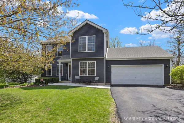 $390,000 | 741 East Cooper Court, Aurora, IL 60504