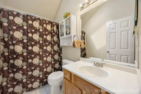 $390,000 | 741 East Cooper Court, Aurora, IL 60504