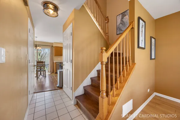 $390,000 | 741 East Cooper Court, Aurora, IL 60504
